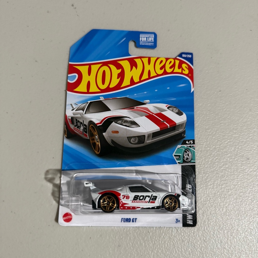 Hot Wheels Ford GT White Diecast 1:64 Scale HW Modified #4/5 Large Rear Spoiler